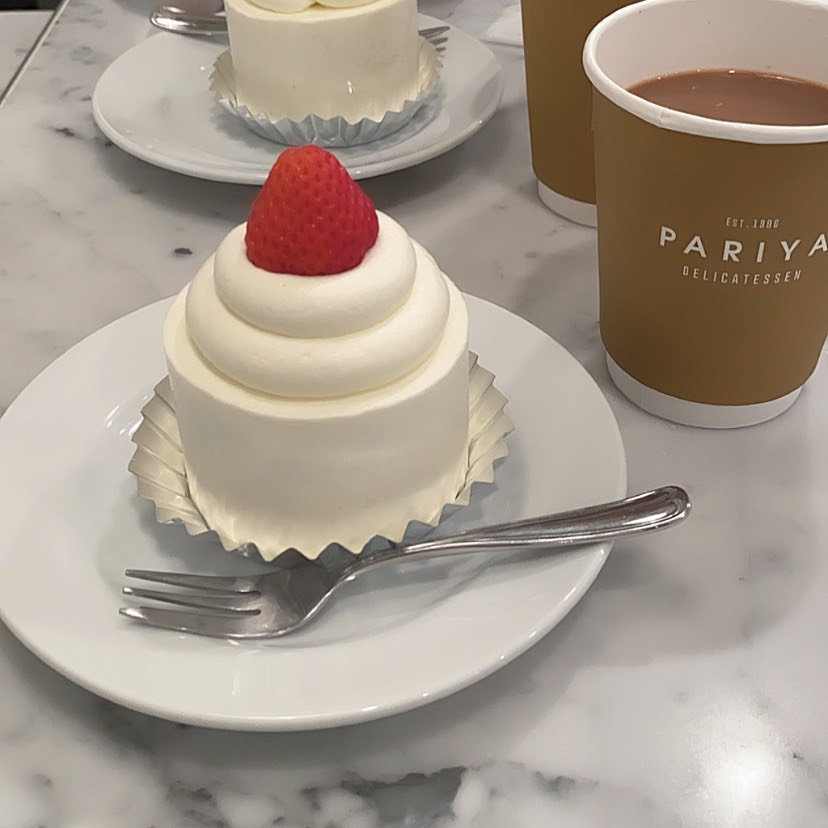 PARIYA ケーキ