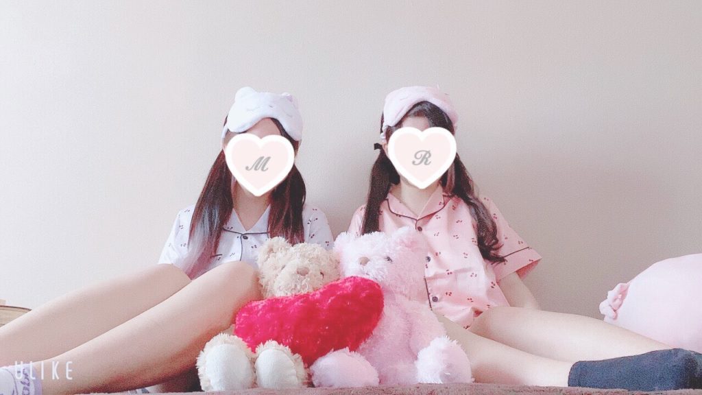 パジャマパーティー