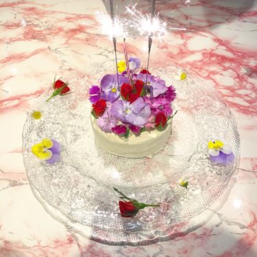 🌙〜日本初！お花畑のフラワーケーキ〜イタリアンカフェ【ミエーレ】