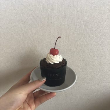 簡単なのに可愛すぎる！ アレンジカップケーキ🧁🍒